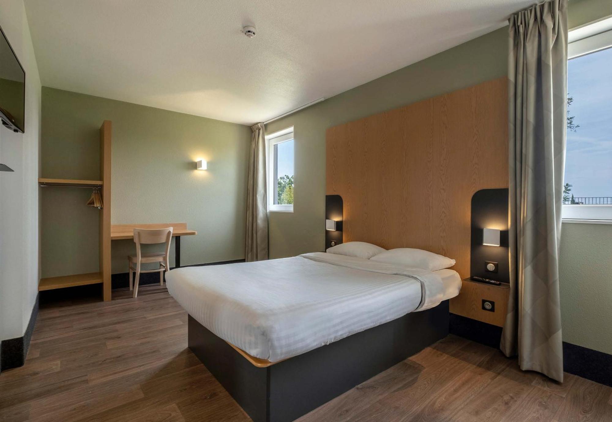 B&B Hotel Niort Marais Poitevin Est Exteriör bild