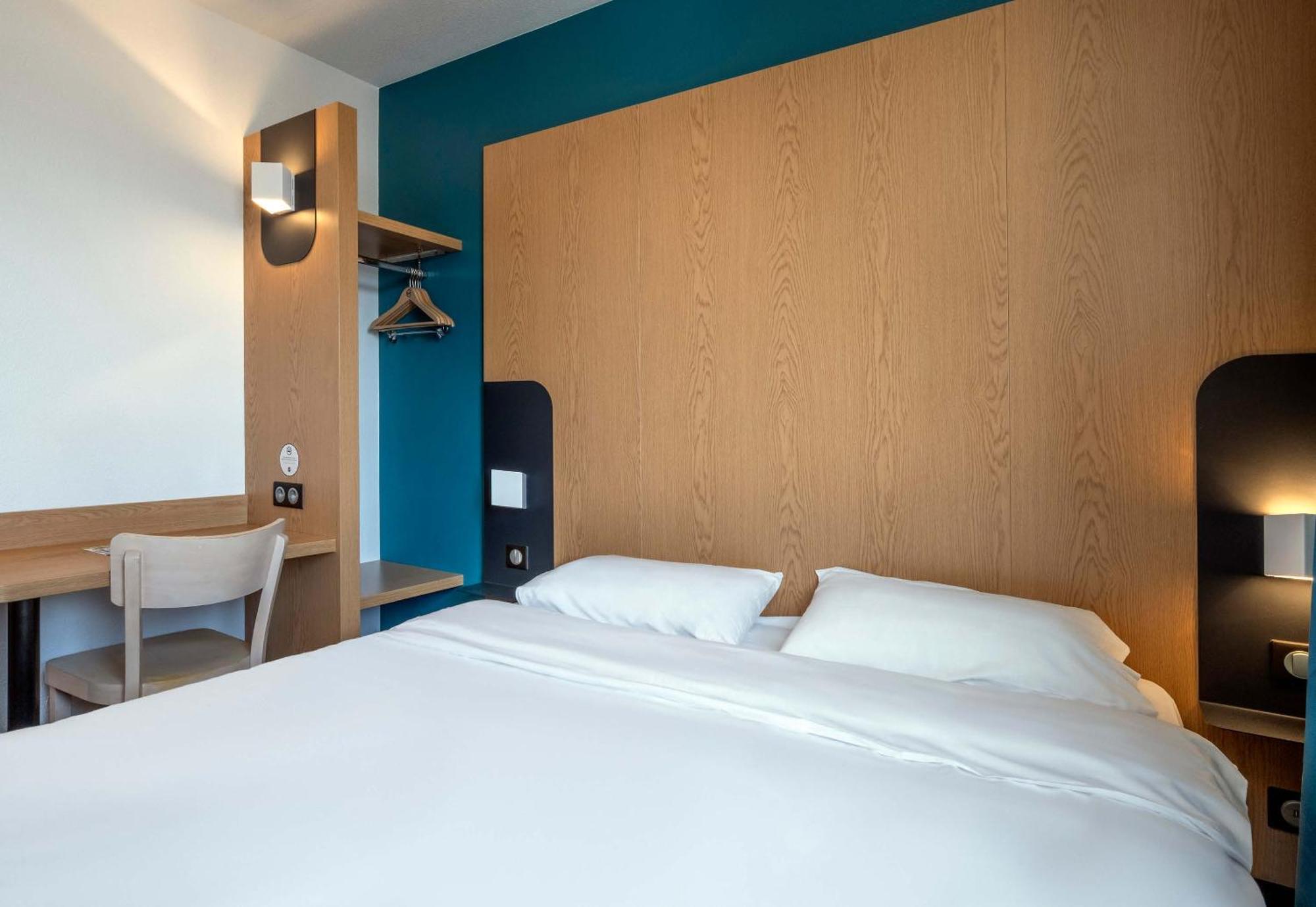 B&B Hotel Niort Marais Poitevin Est Exteriör bild